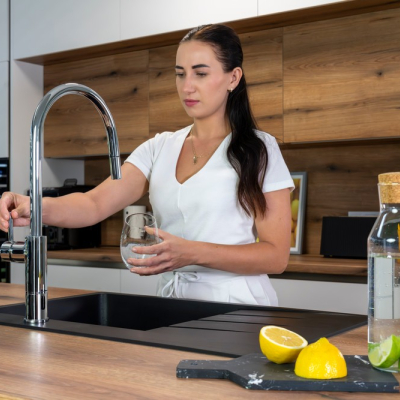 Hybrydowa bateria zlewozmywakowa: Praktyczny pomocnik do domu i kuchni profesjonalnej